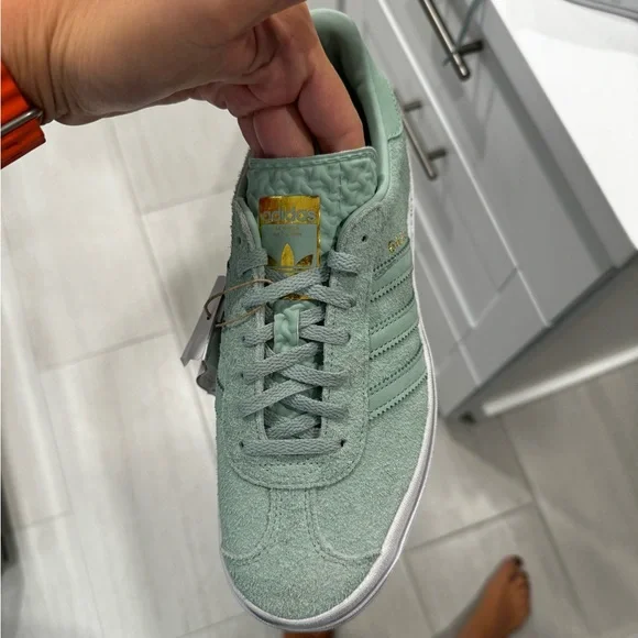 Brand new! Never worn, still in box. Adidas platform gazelles from Office in UK - Picture 2 of 3